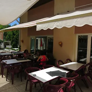 Hotel Le Pidanoux, Saint-Julien-du-Verdon